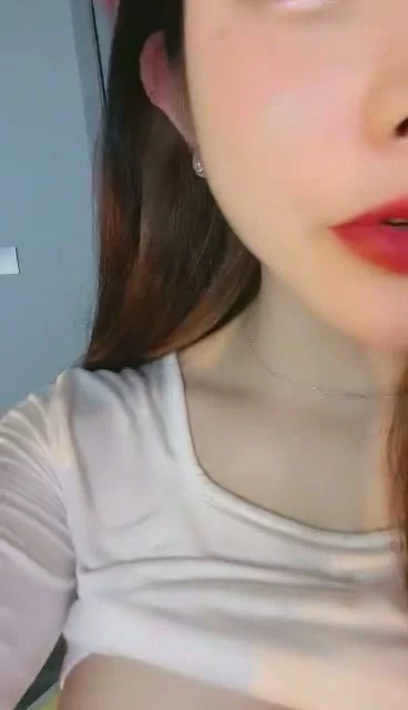 Screenshot 11 from Petite Asian Cam Girl Teases Wet Pussy Live — Pink Dildo and Bold Red Lips