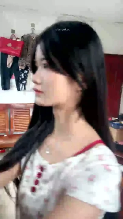 Screenshot 10 from Amateur Asian Solo Play Under Sunlight — Garden Tease in Cartoon Outfit