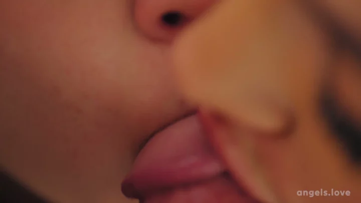 Screenshot 16 from POV Threesome with Voluptuous Latina and Blonde — Raw Deepthroat & Scissoring Action