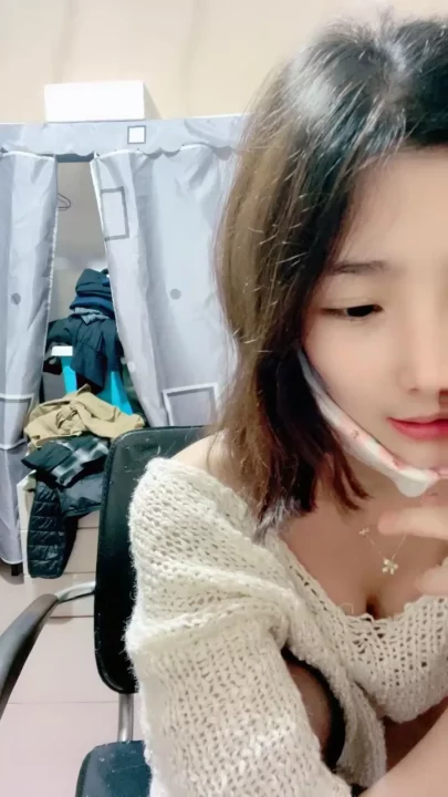 Screenshot 17 from Japanese POV Amateur Self-Pleasure Session Featuring Purple Dildo in Messy Bedroom
