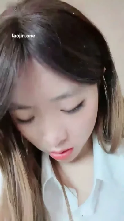 Screenshot 2 from FC2-PPV-XXXXXXX — Asian Tease in Denim Shorts & White Shirt — Natural POV Solo