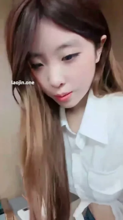 Screenshot 5 from FC2-PPV-XXXXXXX — Asian Tease in Denim Shorts & White Shirt — Natural POV Solo