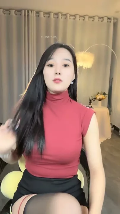 Screenshot 10 from Uncensored FC2 PPV Solo: Petite Asian Amateur Plays with Dildo in Lace Lingerie