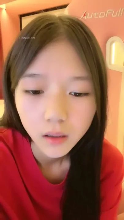 Screenshot 14 from Red Crop Top Tease — Petite Japanese Amateur Solo Gap Moe