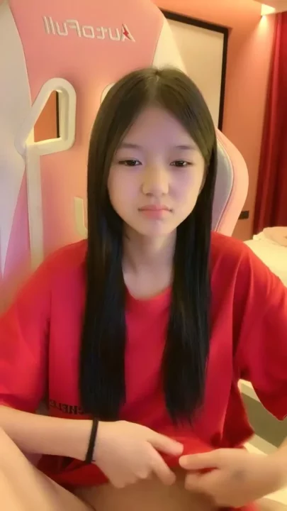 Screenshot 22 from Red Crop Top Tease — Petite Japanese Amateur Solo Gap Moe