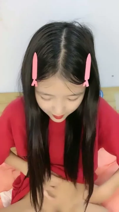Screenshot 5 from Red Crop Top Tease — Petite Japanese Amateur Solo Gap Moe
