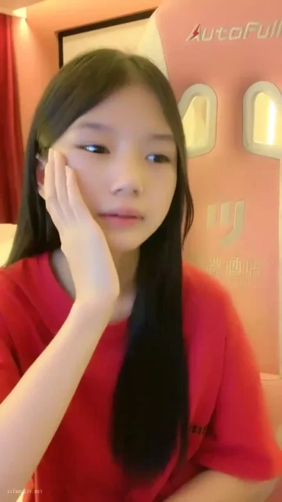Screenshot 10 from Red Crop Top Tease — Petite Japanese Amateur Solo Gap Moe