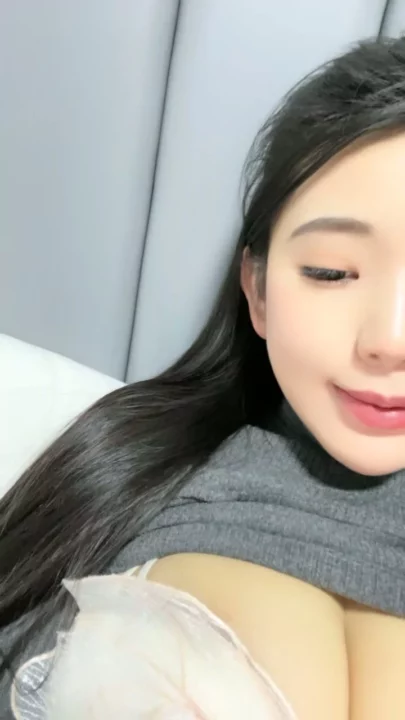 Screenshot 6 from Lingerie-Clad Petite Beauty Engages in Intense Solo Toy Play — Japanese POV