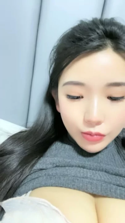 Screenshot 7 from Lingerie-Clad Petite Beauty Engages in Intense Solo Toy Play — Japanese POV