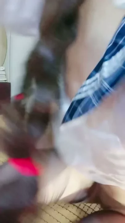 POV Footjob from Schoolgirl in Tight Black Stockings and Sailor Uniform のスクリーンショット 12