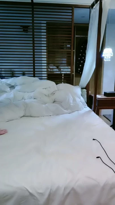Screenshot 3 from FC2-PPV-67694: Masked Amateur Plays Solo in Steamy Hotel Bathtub & Bed Scenes