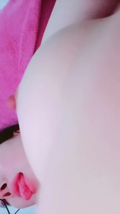 Screenshot 7 from Uncensored East Asian Amateur — POV Dildo Action in Bedroom
