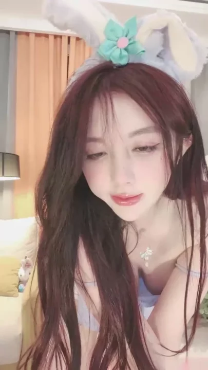 Screenshot 2 from Amateur Livestream Leak — Petite Asian in Blue Lingerie Shows Face