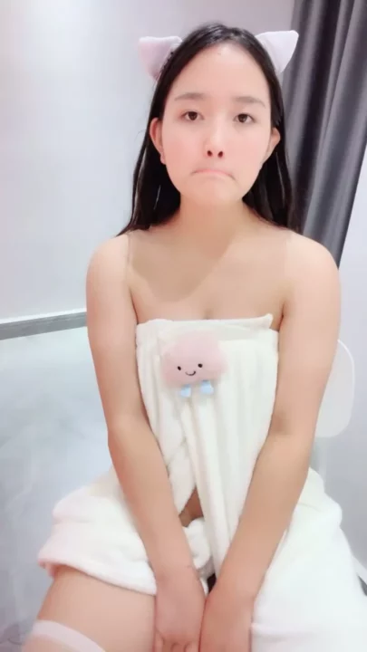 Screenshot 7 from Uncensored Asian Solo Play — POV Masturbation Wearing Cat-Ear Accessory