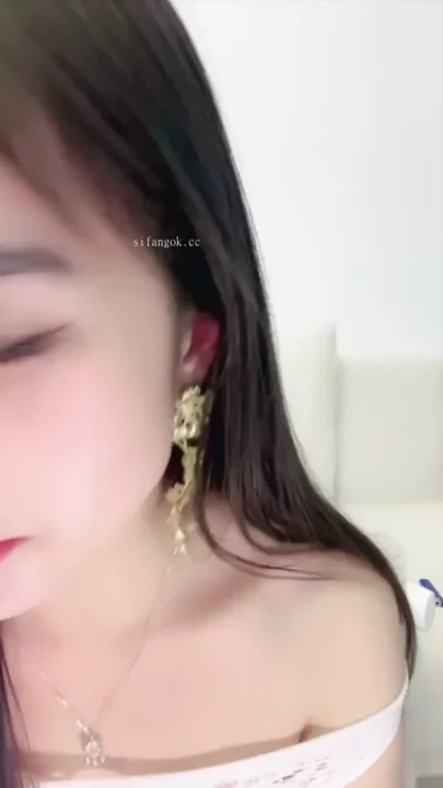 Screenshot 4 from Sensual Japanese Solo Tease — Off-Shoulder Lace Top with Full Face Reveal